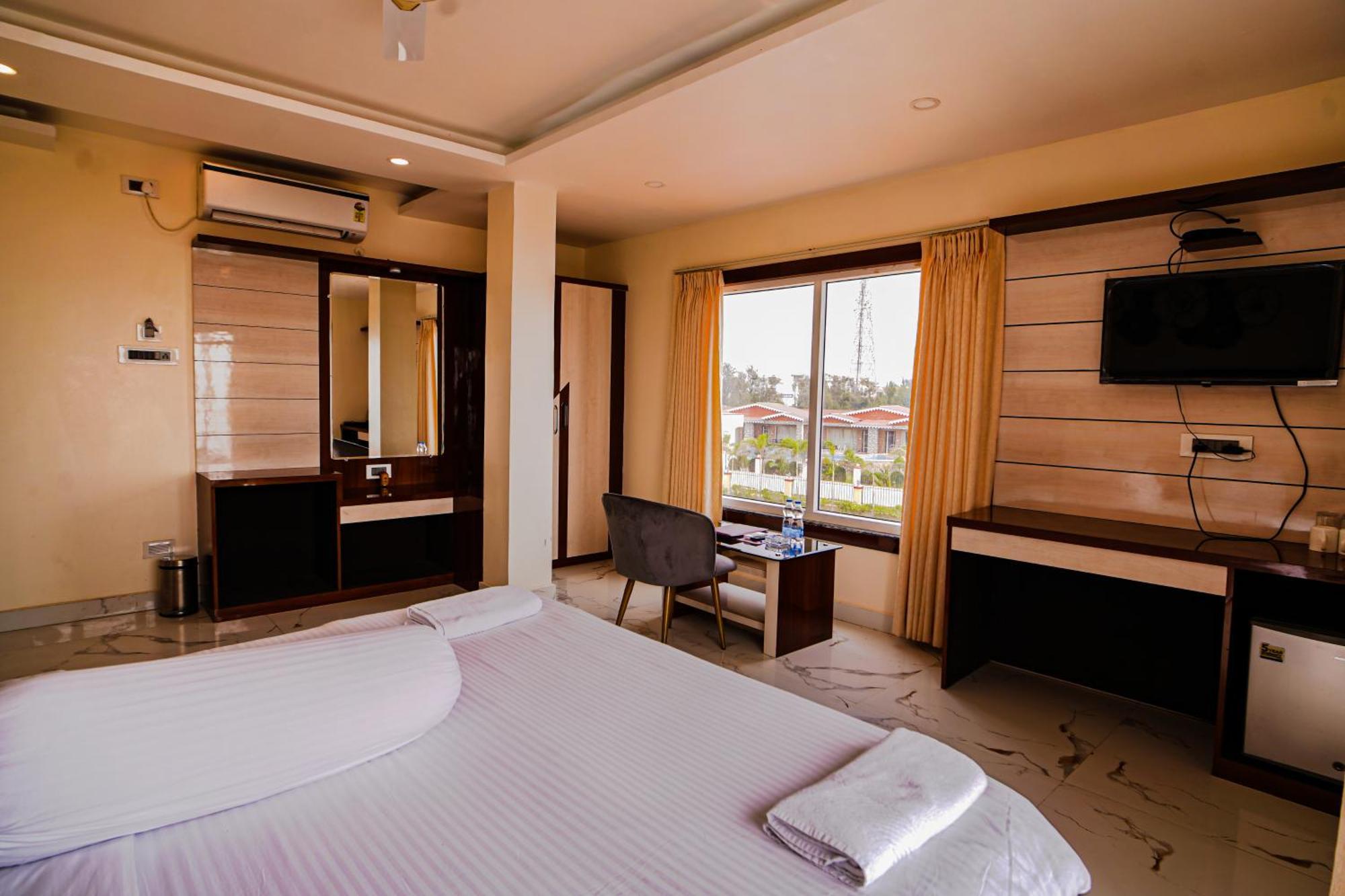 Prasant On Beach Resort !! Lift - Wifi -Restaurant-Parking Facilities-Newly Decorated Room !! Mandarmani Exterior photo